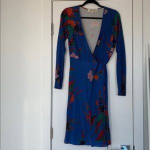 DVF blue wrap printed long sleeve dress